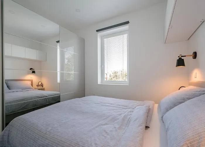 Fresh - Parking Included アパート