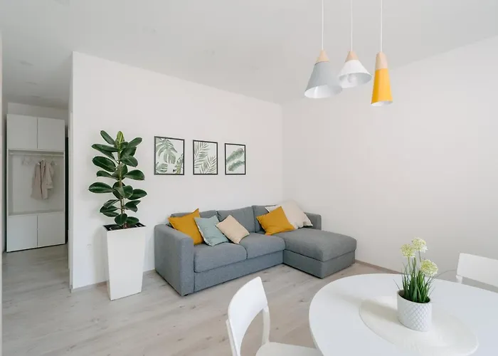 Fresh - Parking Included